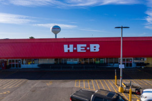 H-e-b Bakery outside