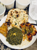 Malhi's Indian Cuisine food