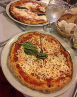 Ii Colosseo Pizza food