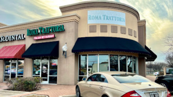 Roma Trattoria outside