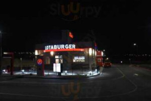 Blake's Lotaburger outside