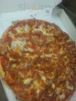 Elicia's Pizza food