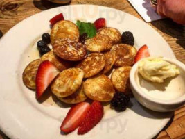 Le Pain Quotidien Grand St inside