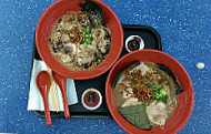 Gumshara Ramen food