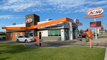 A & W Innisfail outside