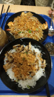 Hoan Long Casual Fare food