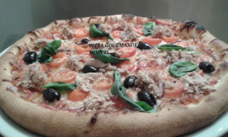 Pizza Gourmande food