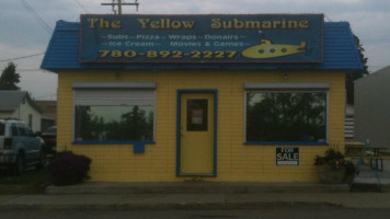 Yellow Submarine outside