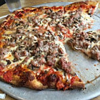 Tony Z's Apizza food