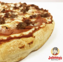 Johnny's Pizza House food