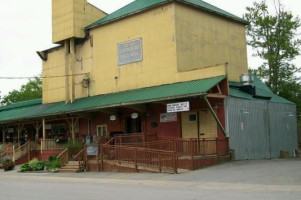 The Scruffy Duck Restaurant outside