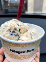 Haagen Dazs Shop food