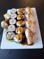 Tribo Sushibar food