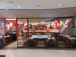 Bonchon Central Westgate inside