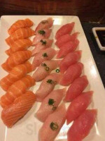 Sushi Xtreme food