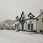 The Strone Inn outside