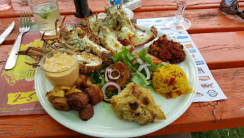 Sun 7 Beach food