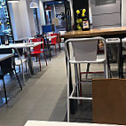 Domino's Pizza Pizarro inside