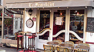 Le Franklin inside