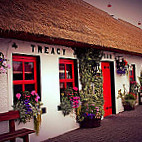 Treacy's Bar Restaurant outside