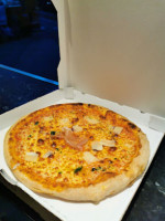 Pizza Socca Le Victoria food