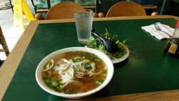 Pho Hiho food