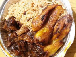 Taylormade Jamaican Eatery food