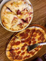 Pizza Hut food