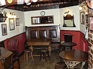 Red Lion inside