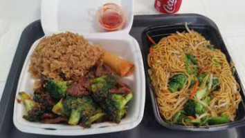 Wei Wei Asian Express food