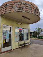 Four Sisters Bakery Catering outside