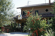 Agriturismo La Villa outside