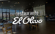 El Olivo inside