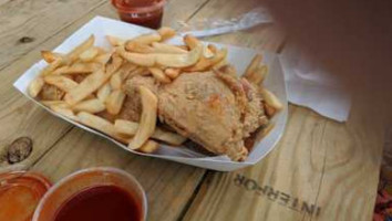 Harold's Chicken Shack food