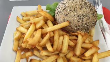 Une Frite Herin D'Autre food