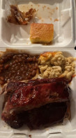 Off Tha Bone Bbq food