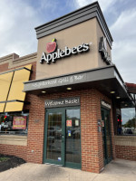 Applebee's outside