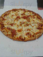 Maya's Pizza food