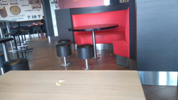 KFC - St-Quentin inside