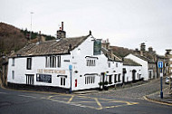 The Old White Horse Brasserie outside