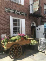 Fulton Stall Market outside