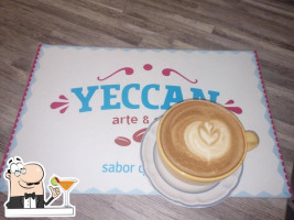 Yeccan Arte Y Cafe inside