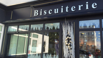 Biscuiterie de Saint Palais outside