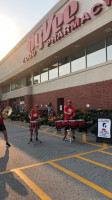 Hy-vee Grocery Store outside