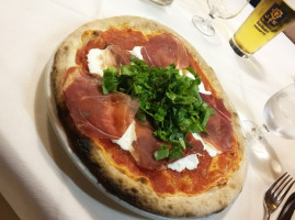 Pizzeria Scugnizzo food