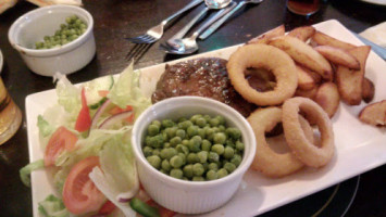 Edmunds Arms food