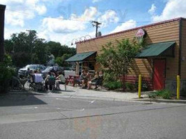 Grand Ole Creamery outside