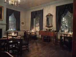 Gadsby's Tavern inside