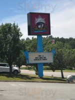 Shake's Frozen Custard outside