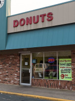 Old Fashioned Donut Shoppe inside